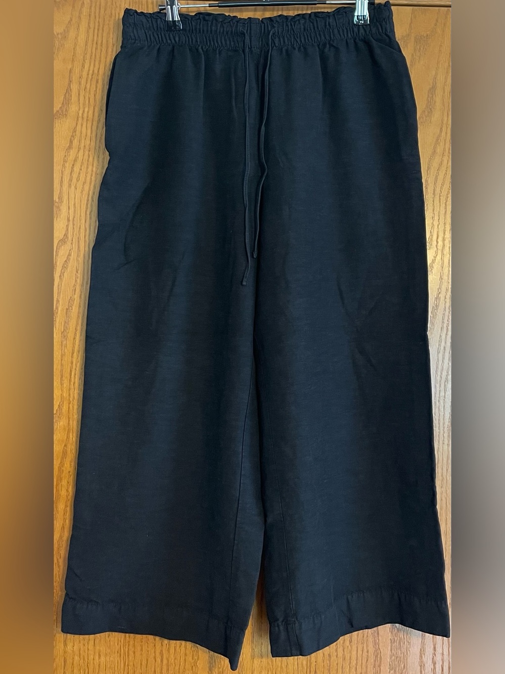 H&M Black Linen Blend Crop Pants